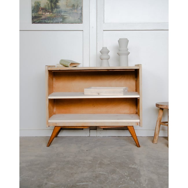 Commode à étagères Olga N°472 - Bon état Couleur marron <span itemprop=