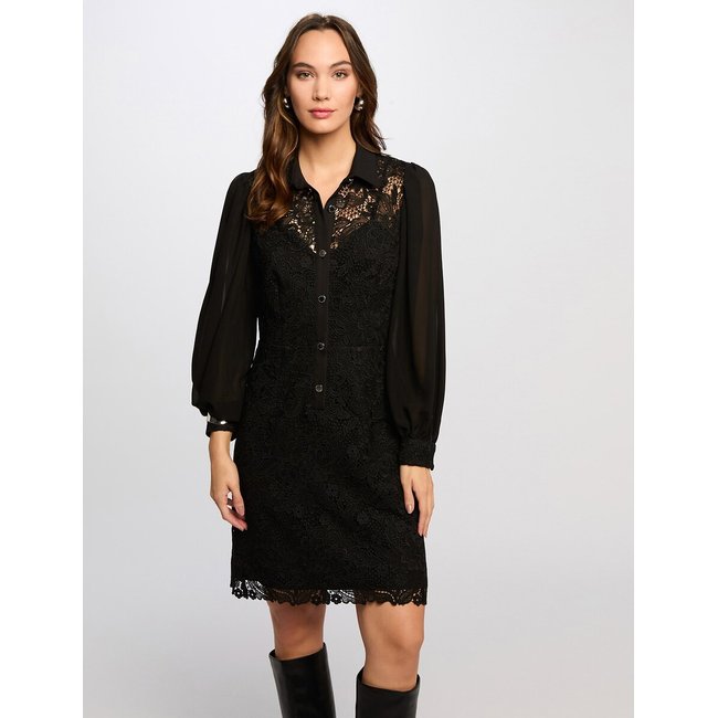 Robe courte droite dentelle noir <span itemprop=