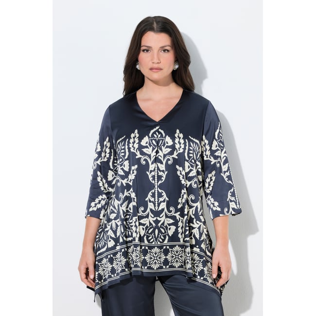 Blouse se terminant en pointes marine foncé <span itemprop=