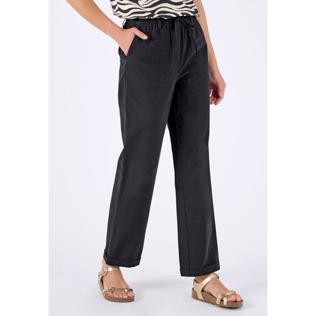 Pantalon 7/8ème enfilable poches cargo noir <span itemprop=