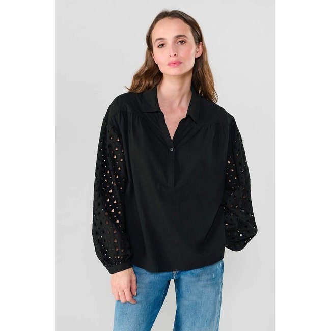 Chemisier manches bouffantes noir <span itemprop=