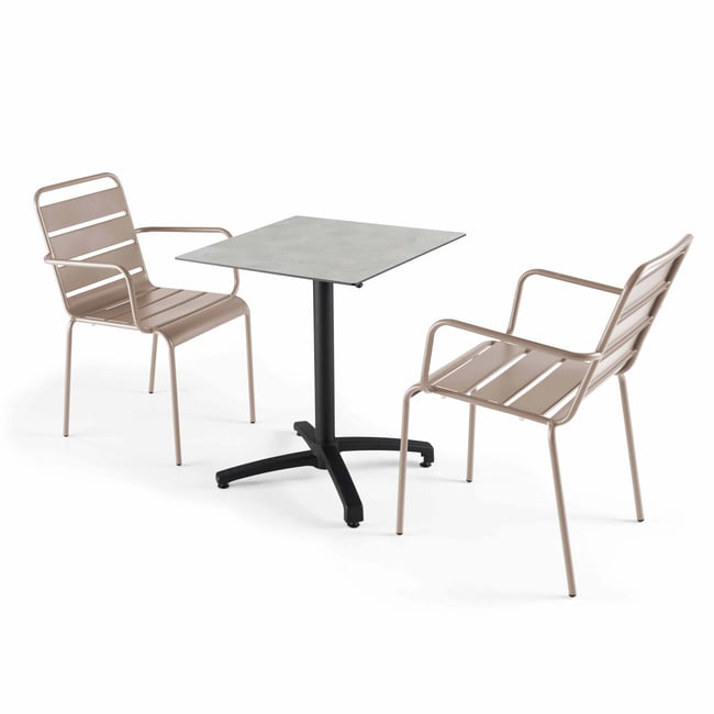 Table 60x60 cm inclinable stratifiée avec pied noir et chaises en métal, OPERA taupe <span itemprop=