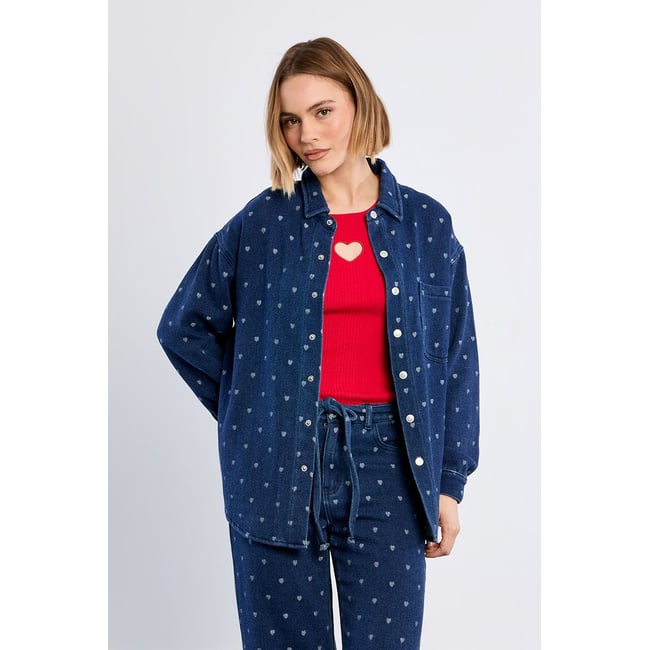 Surchemise en coton, surpiquée de cœurs denim blue <span itemprop=