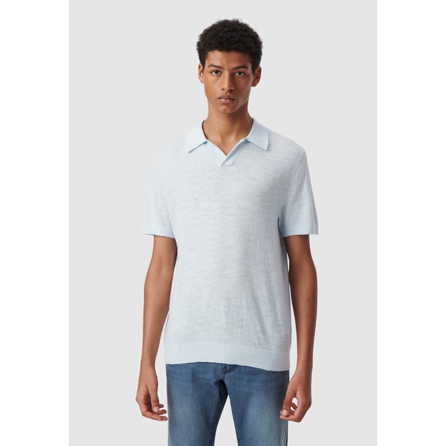 Polo tricot léger bleu ciel <span itemprop=
