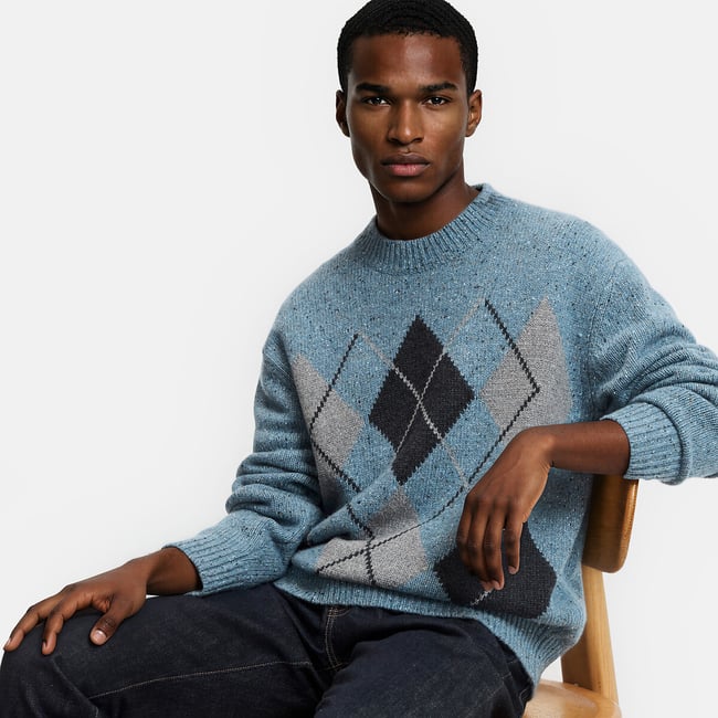 Pull col rond en grosse maille, motif jacquard losanges bleu denim <span itemprop=