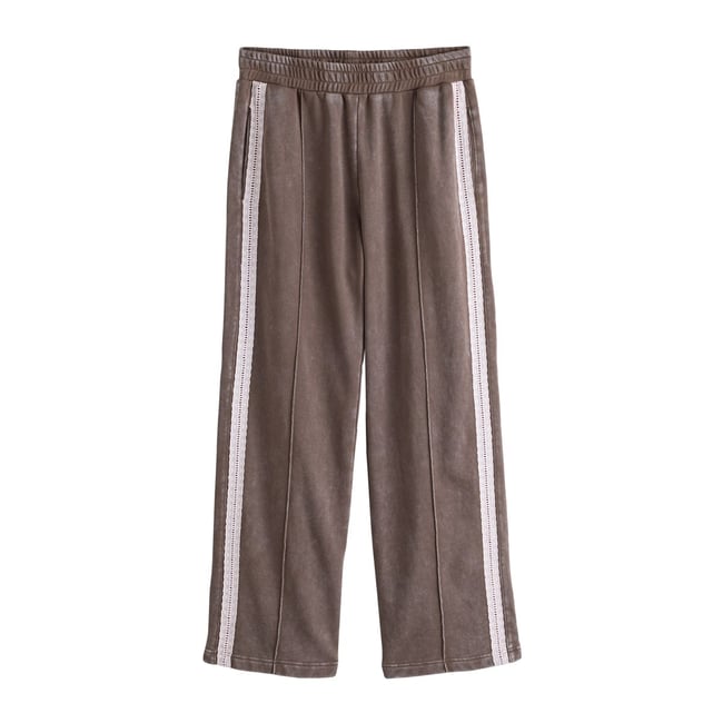Pantalon de jogging large à liseré dentelle marron chocolat <span itemprop=