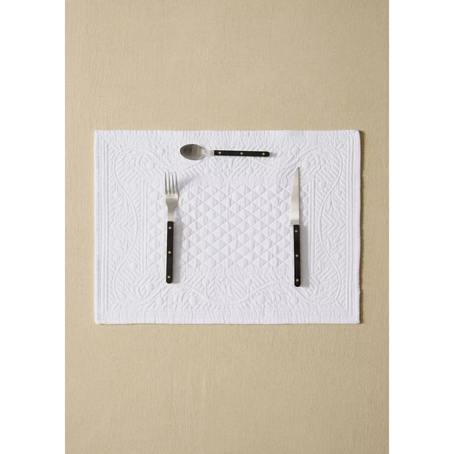 Set de table matelassé Couleur blanc <span itemprop=