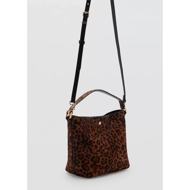 Sac seau en cuir à poils, imprimé animalier tabac <span itemprop=