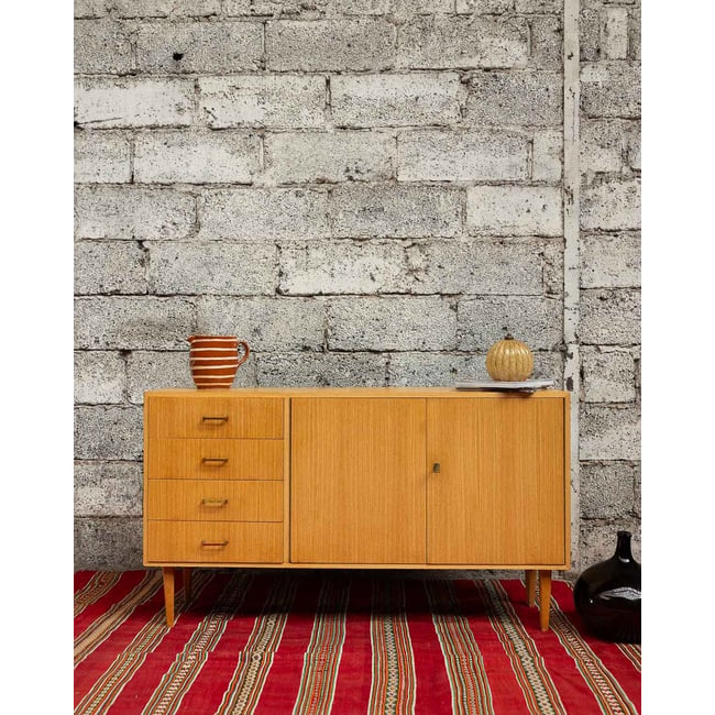 Enfilade à la belle essence de bois Margaret N°526 - Bon état Couleur beige <span itemprop=
