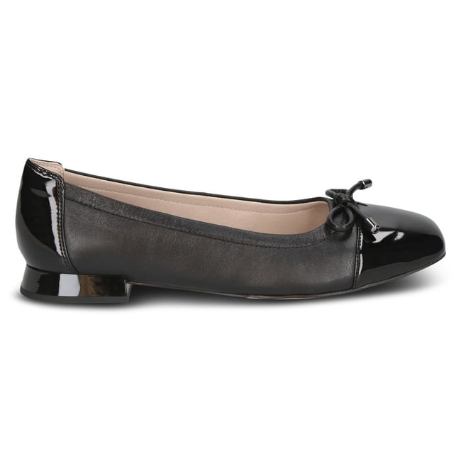 Ballerine en cuir noir zèbre <span itemprop=