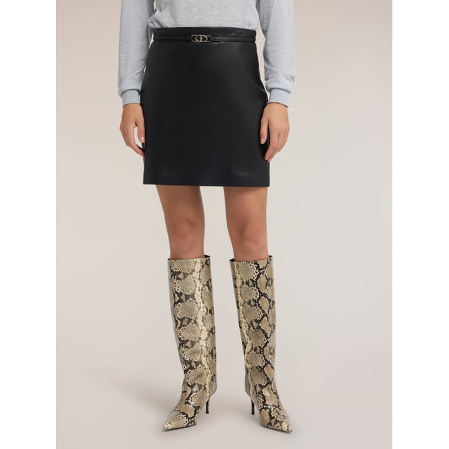 Mini-jupe enduite noir <span itemprop=