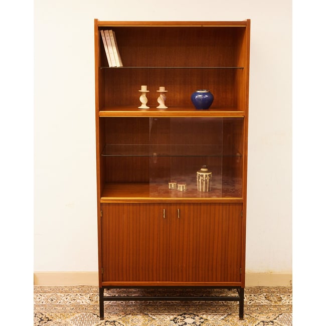 Vitrine vintage en bois Victoria N°1335 - Bon état Couleur bois foncé <span itemprop=