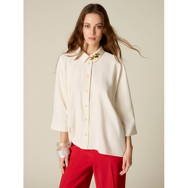 Chemise avec broche métallique blanc <span itemprop=