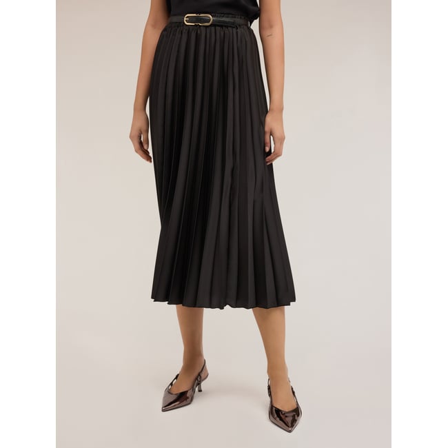 Jupe midi plissée en satin noir <span itemprop=
