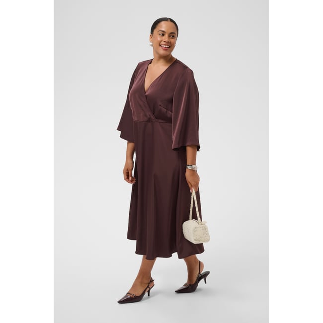 Robe beige fudge <span itemprop=