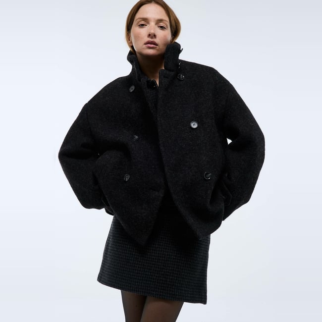 Manteau court croisé contenant de la laine khol <span itemprop=