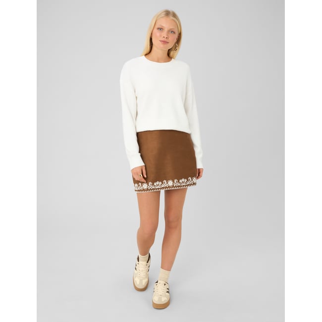 Jupe courte brodée marron <span itemprop=