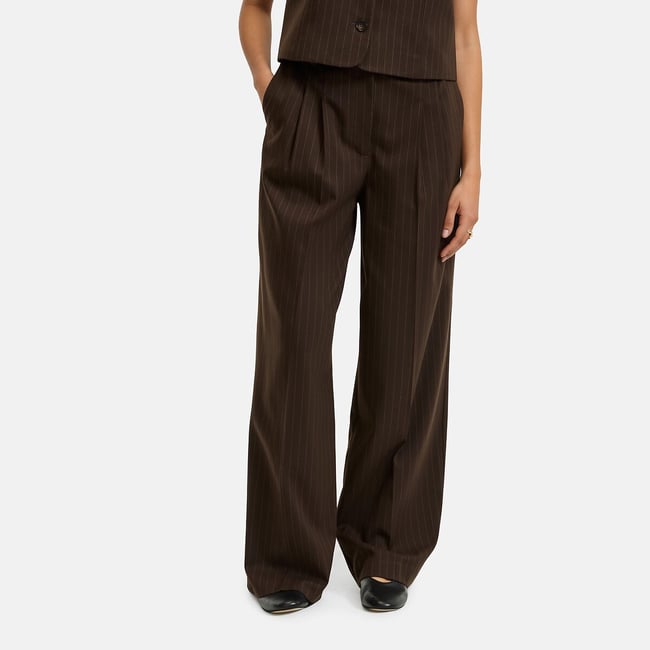 Pantalon large à pinces et rayures rayé marron/écru <span itemprop=
