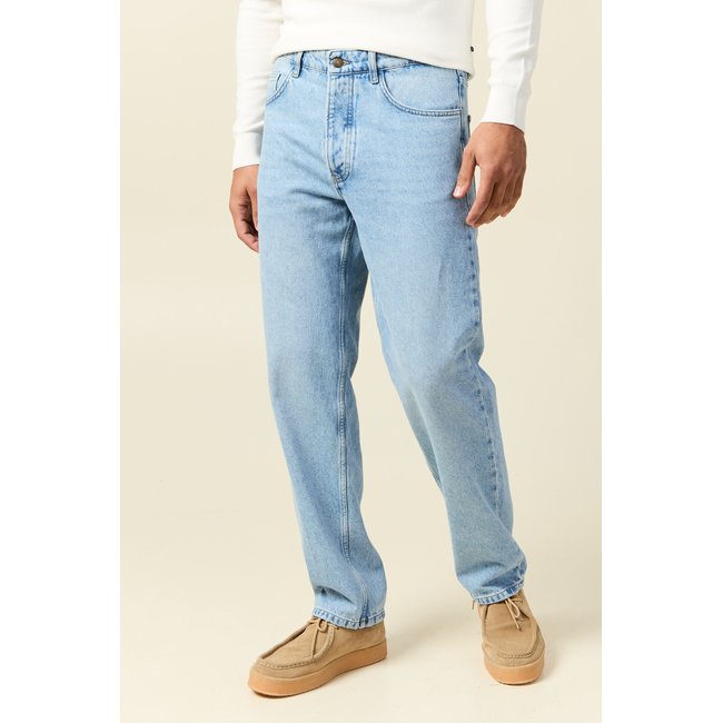 Jeans large longueur 32 en coton denim bleach <span itemprop=