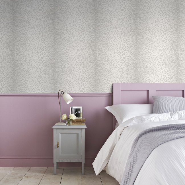 Papier peint Impression pelage de léopard Couleur blanc gris <span itemprop=