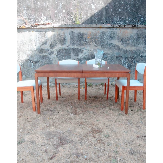 Table à manger en teck années 60 Karla N°1228 - Bon état Couleur bois clair <span itemprop=