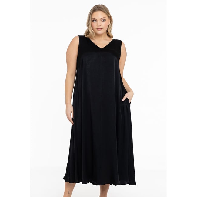 Robe Noire Sans Manches M&S Collection - Taille UK 22 (EU 50) - Mixte & élégante