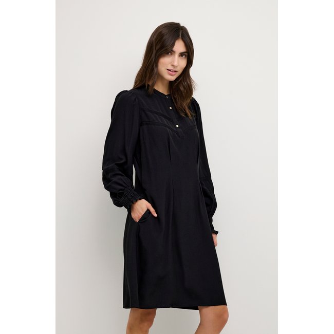 Dress noir <span itemprop=