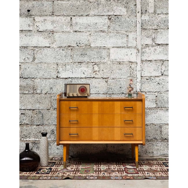 Commode rétro Olga N°690 - Bon état Couleur bois clair <span itemprop=