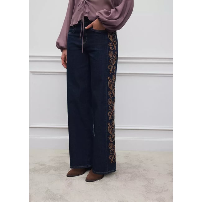 Jean droit brodé bleu <span itemprop=
