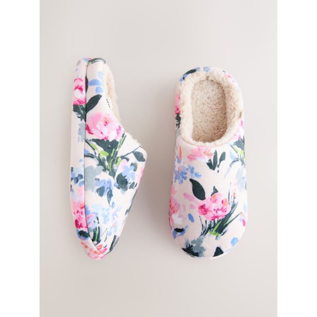 Chaussons mules effet pelucheux rose motif fleurs <span itemprop=