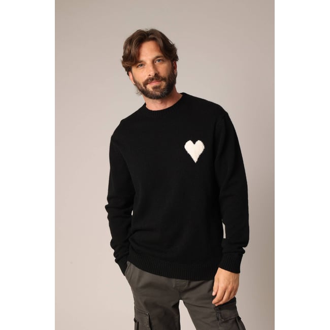 Pull doux col rond classique avec motif cœur contrasté sur la poitrine DONIS - DEELUXE