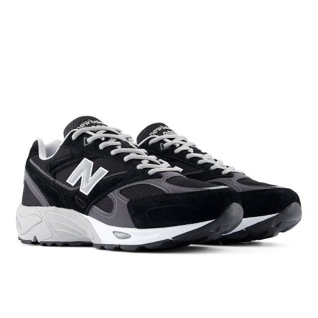 Sapatilhas 880R LIFESTYLE preto  <span itemprop=