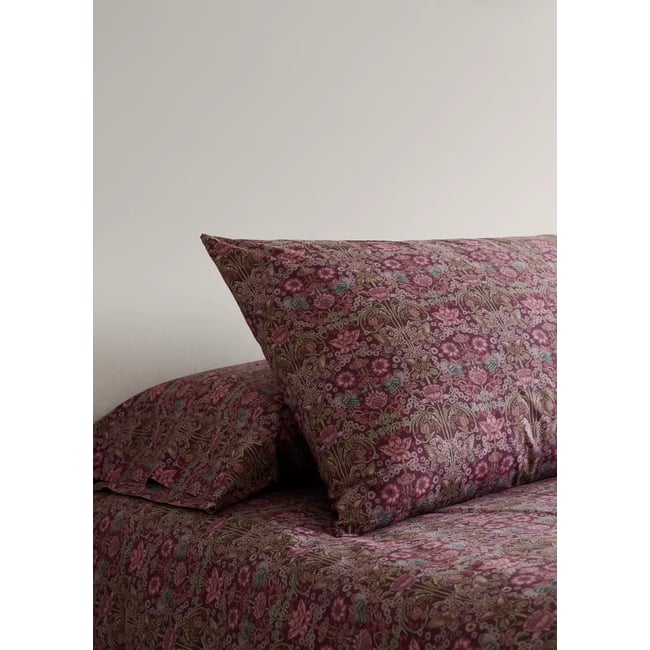 Deux taies d’oreiller imprimé floral 50 x 75 cm prune <span itemprop=