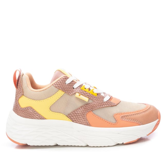 Chaussures de sport avec lacets réglables rose <span itemprop=