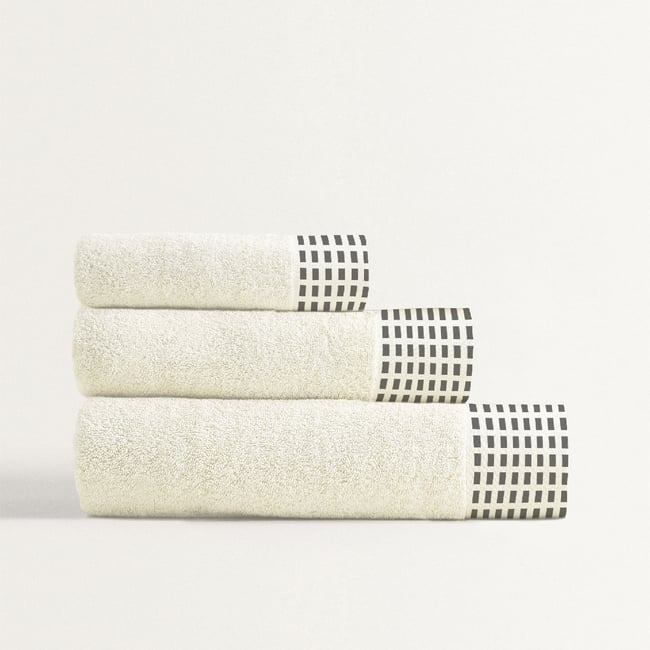 Lot 3 serviettes éponge 450 gr/m2 100% coton, SQUARE (30x50+50x90+90x130 cm) - NAF NAF HOME