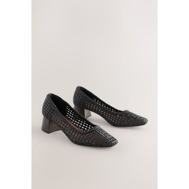Escarpins tissés en cuir noir <span itemprop=