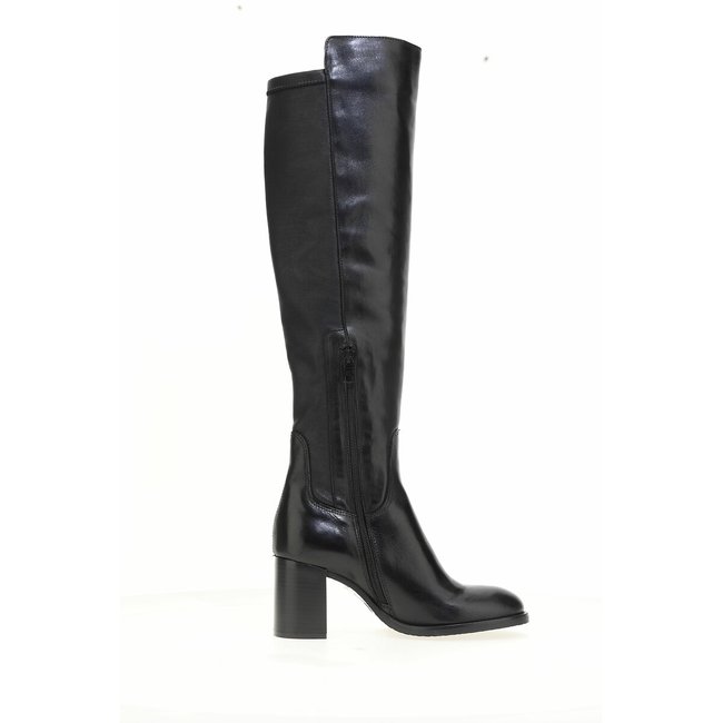 Botas com tacão, em pele, stretch preto <span itemprop=