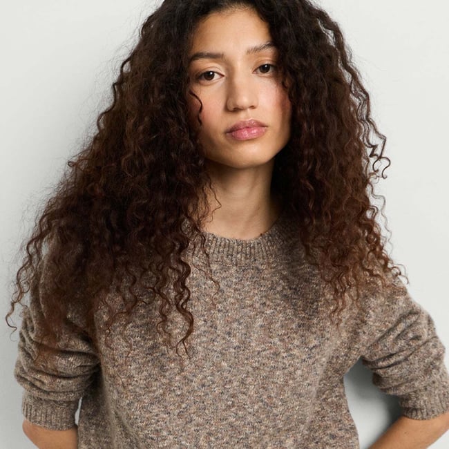 Pull Col Rond En Maille brun de trail <span itemprop=