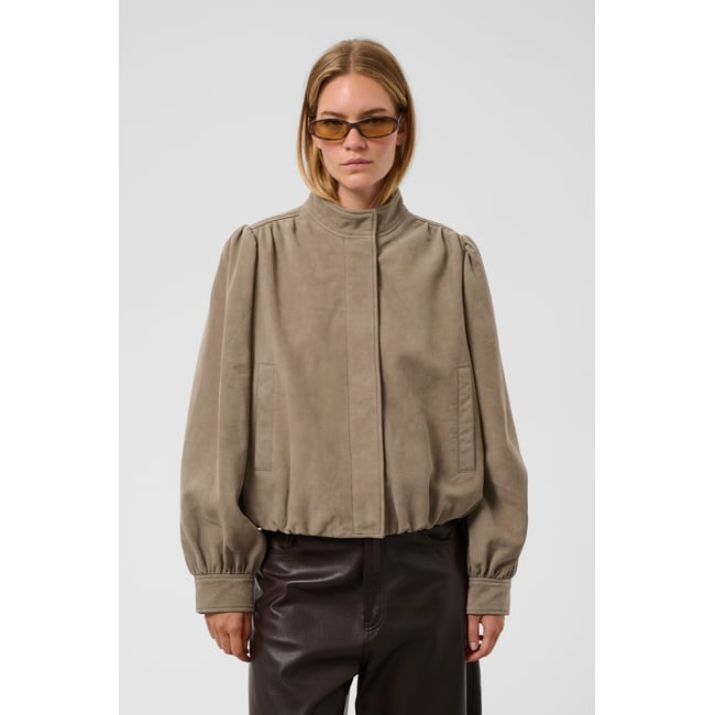 Veste en cuir marron walnut <span itemprop=