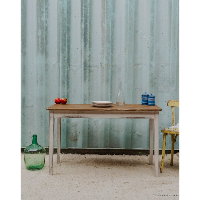 Table à manger en bois Romy N°1358 - Bon état Couleur bois foncé <span itemprop=