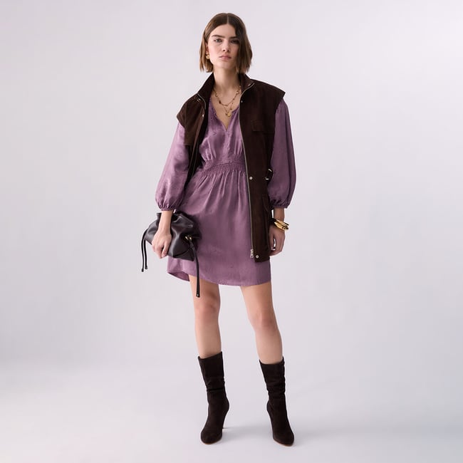 Robe courte en satin jacquard rose <span itemprop=
