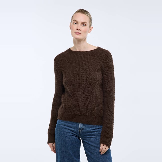 Pull col rond uni avec torsades, contenant de l'alpaga souche <span itemprop=