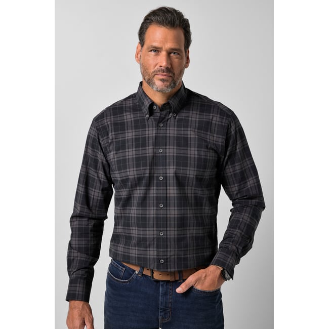 Chemise à carreaux. Manches longues et col noir <span itemprop=