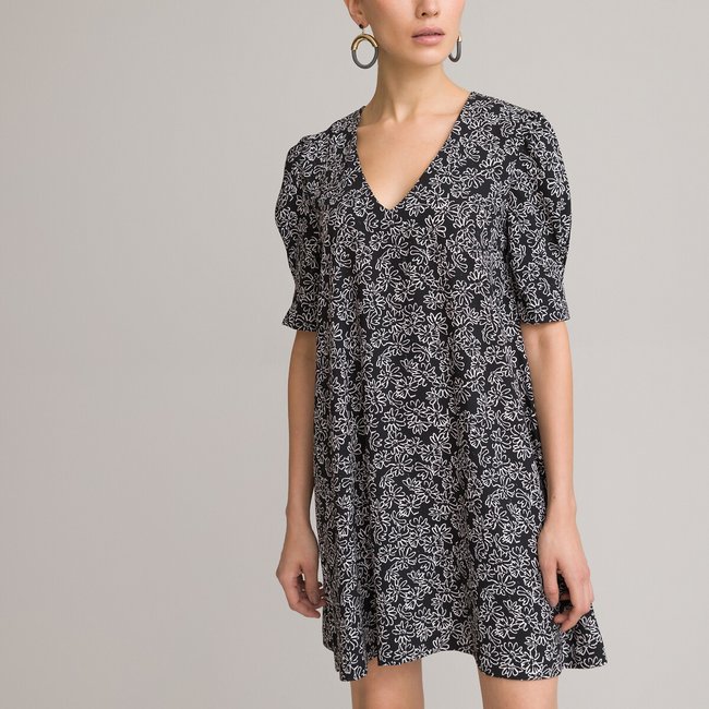 Vestido corto de manga corta con cuello de pico y estampado floral estampado floral <span itemprop=