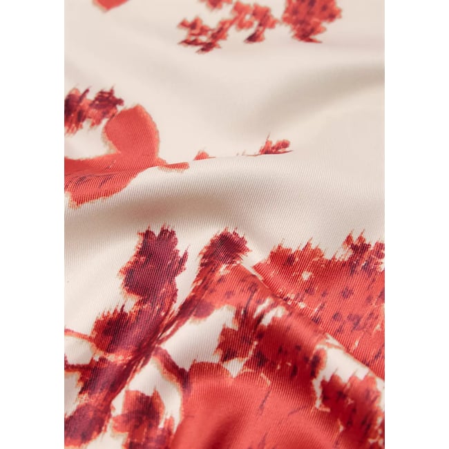Foulard à fleurs orange brûlé <span itemprop=
