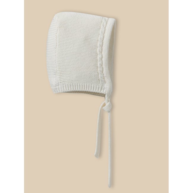 Béguin en point mousse ecru <span itemprop=