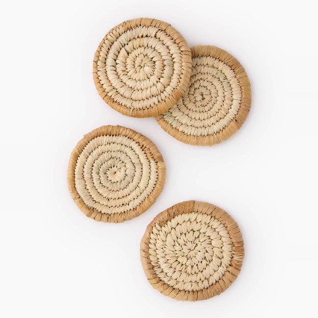 Lot de 4 dessous de verre, tressage en matière naturelle, 11cm Couleur naturel <span itemprop=