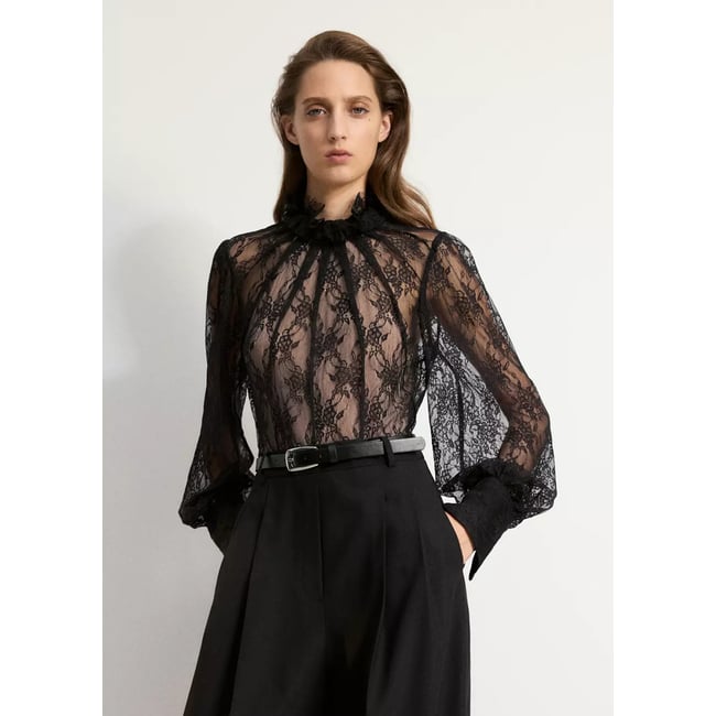 Combinaison bimatière avec dentelle noir <span itemprop=
