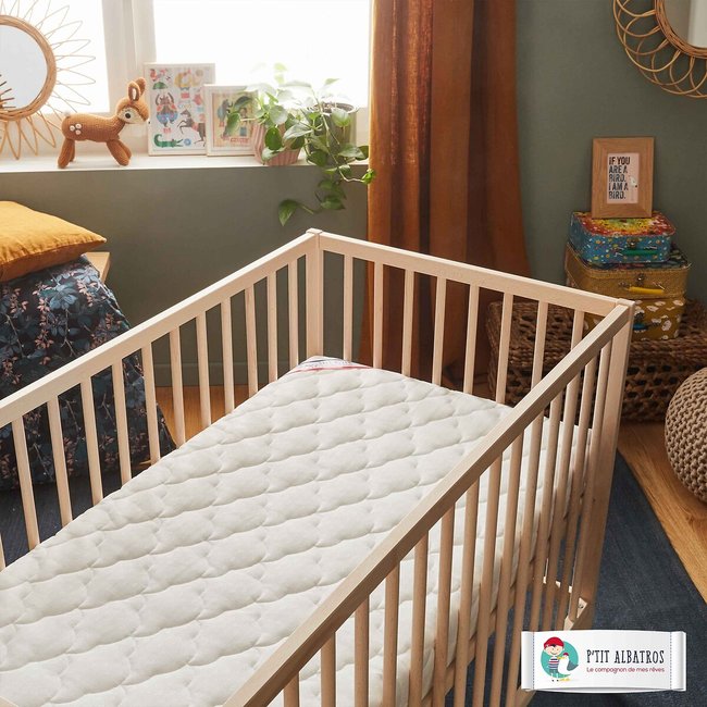 Matelas Bébé climatisé - Anti-acariens blanc <span itemprop=