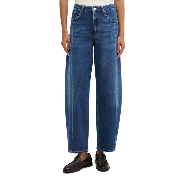 Jeans modèle Lara barrel cropped en coton bio et lyocell stretch bleu <span itemprop=